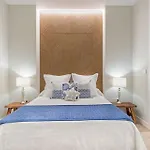 Experience The Best Of Madrid! Gran Via Apartment For 6, Comfort And Style In The Heart Of Chueca III