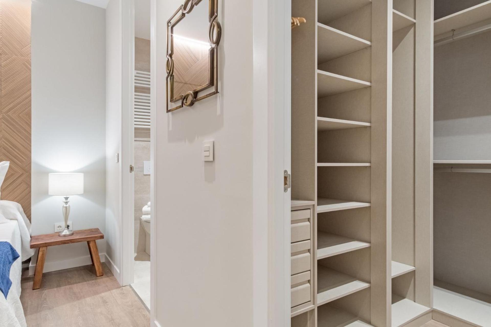 Experience The Of Madrid! Gran Via For 6, Comfort And Style In The Heart Of Chueca Iii
