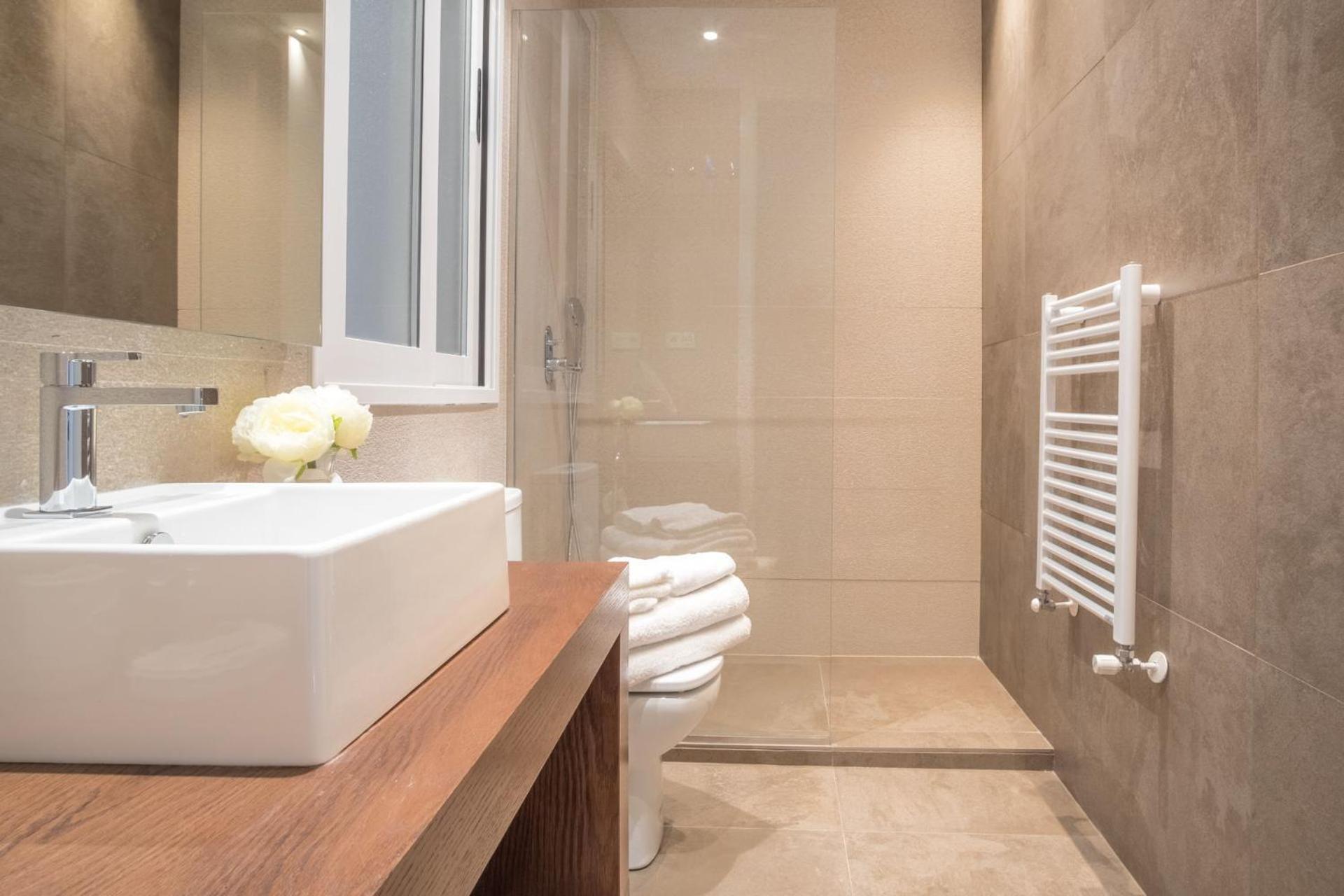 Apartment Experience The Of Madrid! Gran Via For 6, Comfort And Style In The Heart Of Chueca Iii *