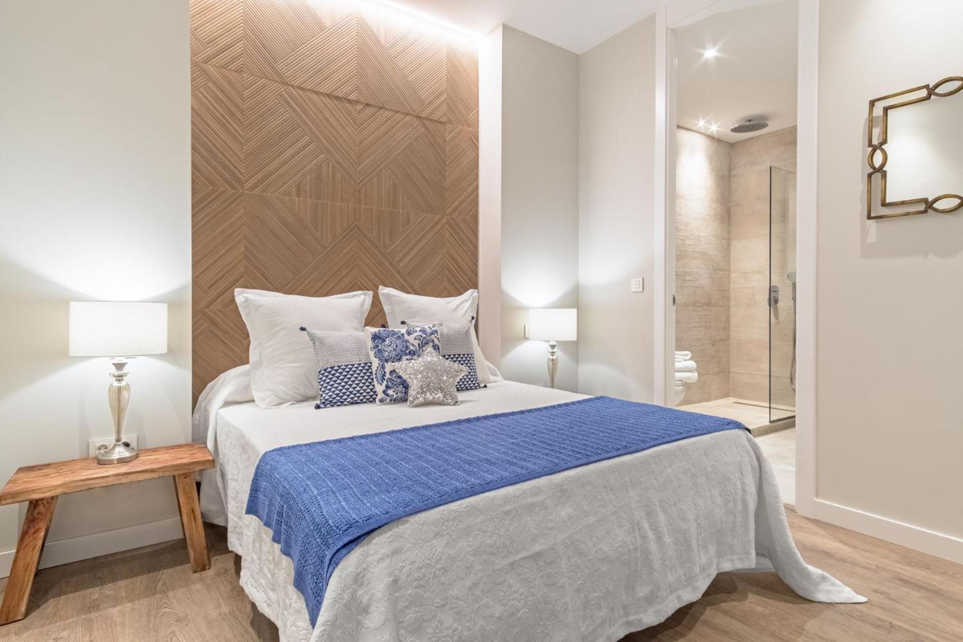 Experience The Of Madrid! Gran Via For 6, Comfort And Style In The Heart Of Chueca Iii